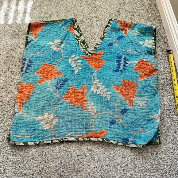 Upcycled Reversible Kantha V Neck Top - Picture 5 of 5